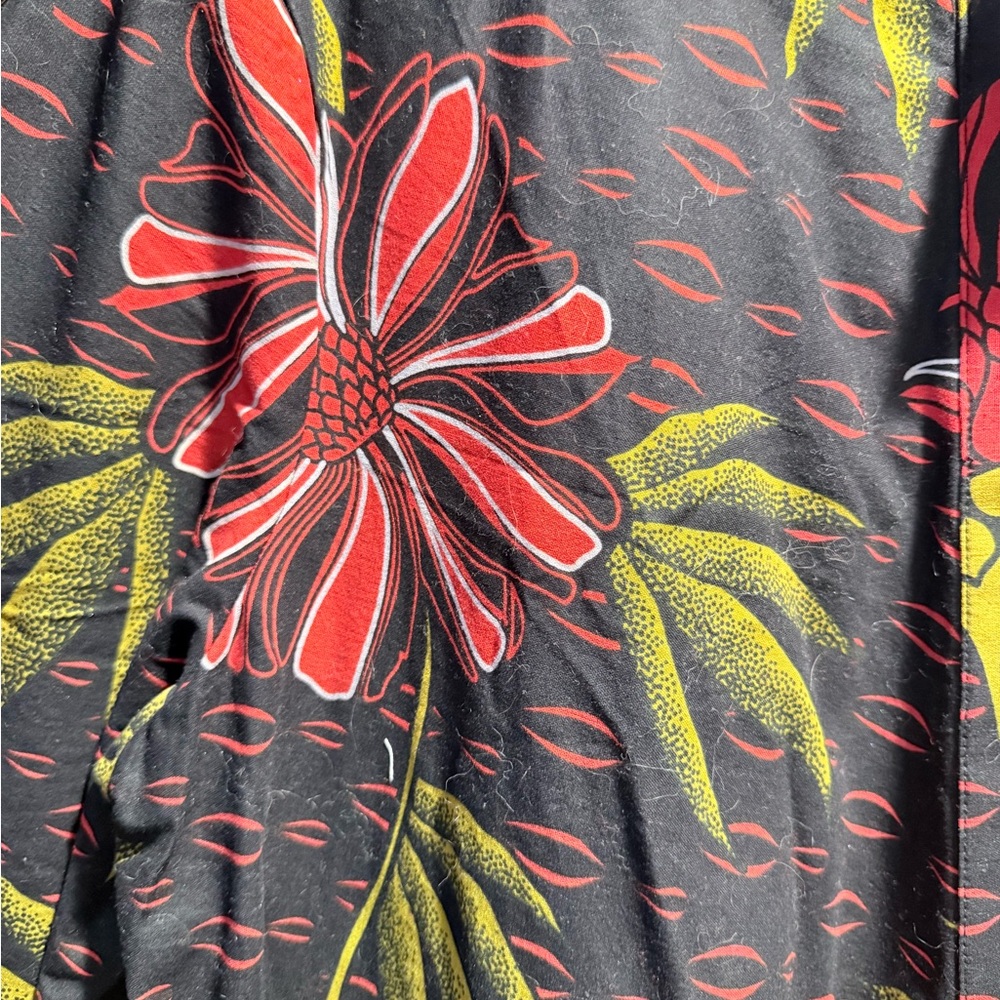 Zuri Black and Red Floral Dress - Picture 4 of 5